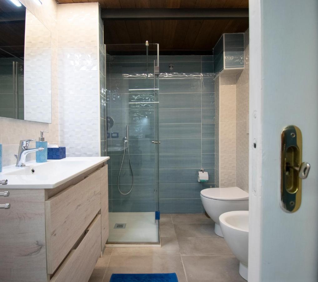 Tom Apartments เนเปิลส์ ภายนอก รูปภาพ