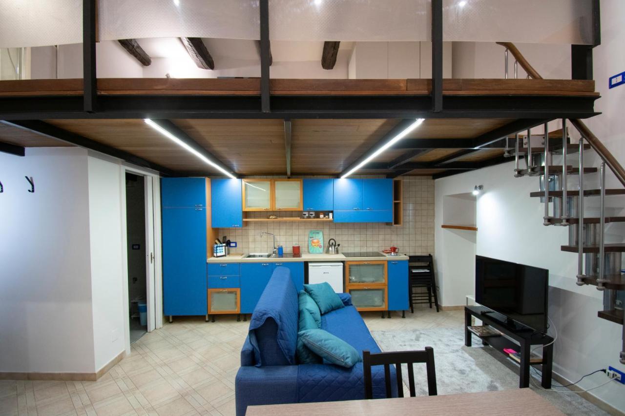 Tom Apartments เนเปิลส์ ภายนอก รูปภาพ